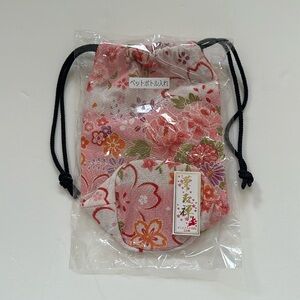 Japanese print PET bottle holder.